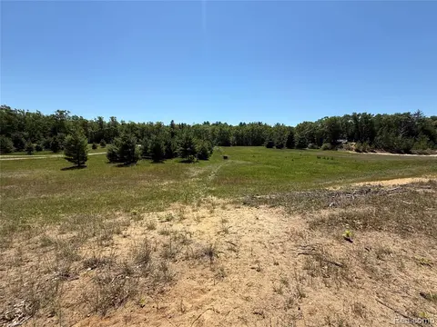 2620 Weaver Road, Port Austin MI 48467 photo 3