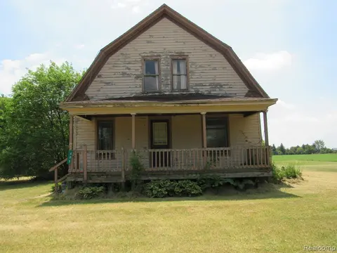 695 W Cass Avenue Road, Bay City MI 48708 photo 2