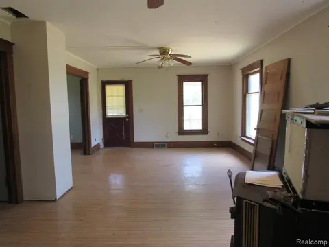 695 W Cass Avenue Road, Bay City MI 48708 photo 5