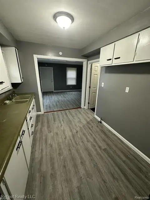 3220 Roberts Street, Saginaw MI 48601 3136 photo 3
