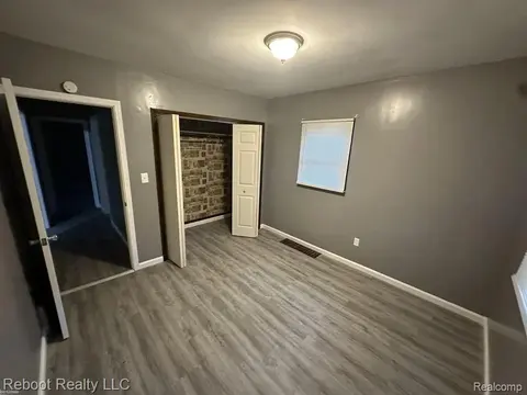 3220 Roberts Street, Saginaw MI 48601 3136 photo 5