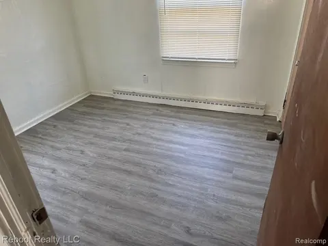 3104 Roberts Street, Saginaw MI 48601 3162 photo 3