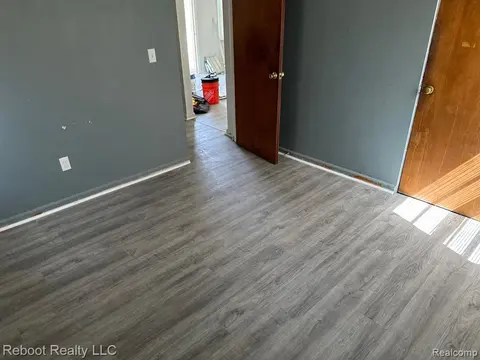 3104 Roberts Street, Saginaw MI 48601 3162 photo 4