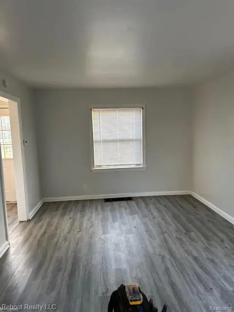 905 Pleasant Street, Saginaw MI 48602 5720 photo 3
