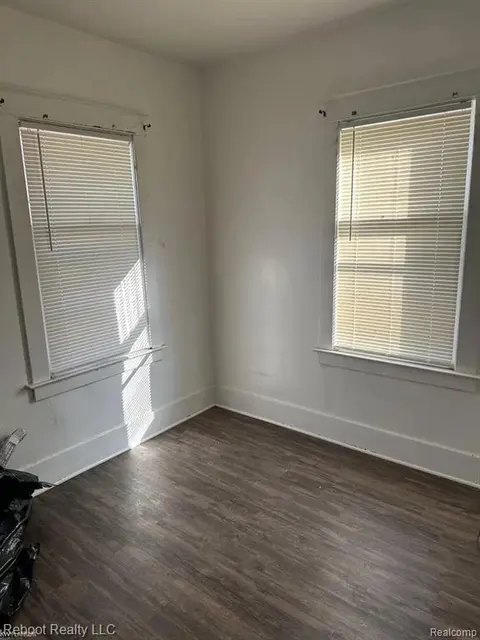 1928 Lincoln Avenue, Saginaw MI 48601 3303 photo 3