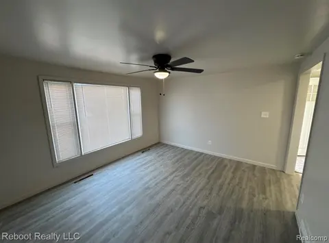 1823 Stanley Street, Saginaw MI 48602 1065 photo 3