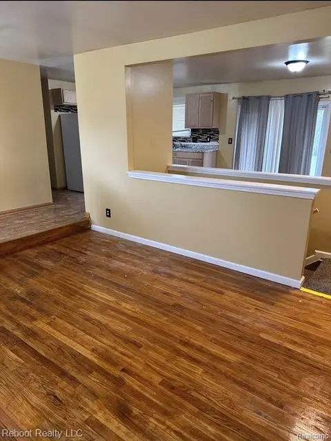 1617 Dillon Street, Saginaw MI 48601 1379 photo 2