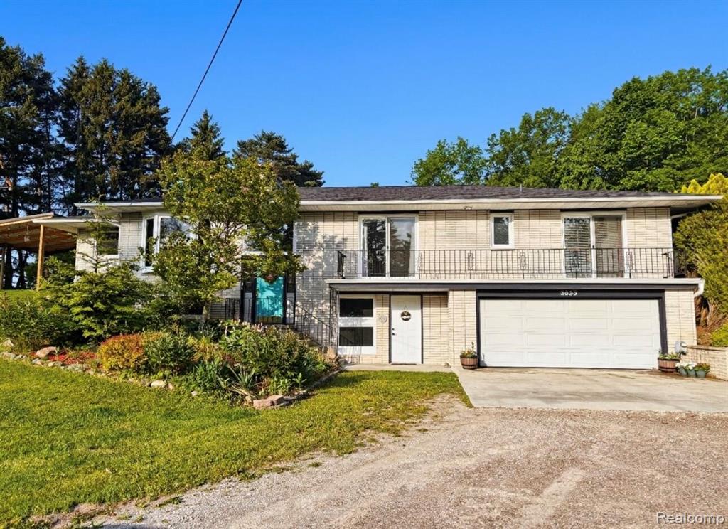 3835 N Graham Road, Freeland MI 48623 9277 photo 1