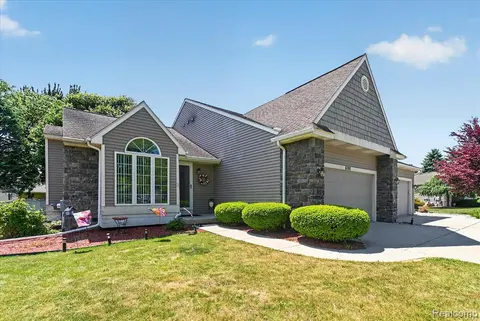 6095 Foxwood Court, Saginaw MI 48638 7390 photo 2