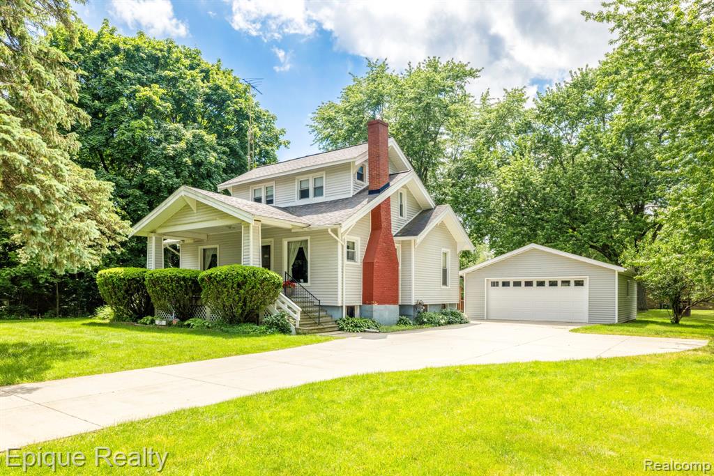 279 N Howard Avenue, Croswell MI 48422 1033 photo 1