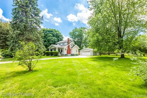 279 N Howard Avenue, Croswell MI 48422 1033 photo 2