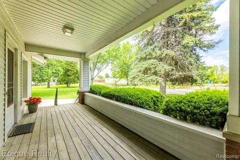 279 N Howard Avenue, Croswell MI 48422 1033 photo 5