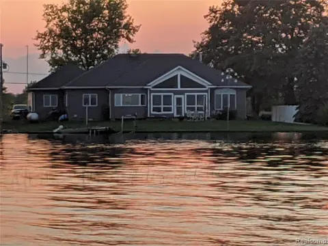 5871 Sandy Drive, Pinconning MI 48650 8318 photo 2