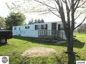 2556 N Ely Highway, Alma MI 48801 9659 photo 2