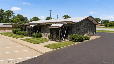 6093 Dixie Highway, Bridgeport MI 48722 9507 photo 4