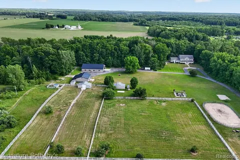 741 W Hunt Road, Caro MI 48723 9547 photo 3