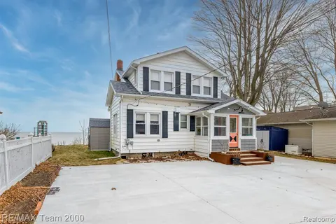 7745 Lakeview Drive, Lexington MI 48450 9733 photo 3