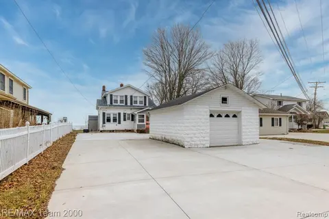 7745 Lakeview Drive, Lexington MI 48450 9733 photo 4
