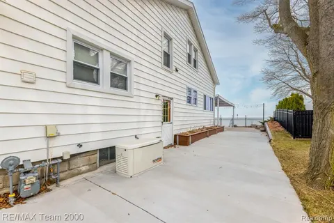 7745 Lakeview Drive, Lexington MI 48450 9733 photo 5