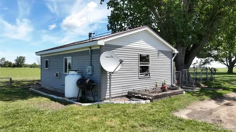 3521 Benoit Road, Fairgrove MI 48733 9734 photo 3