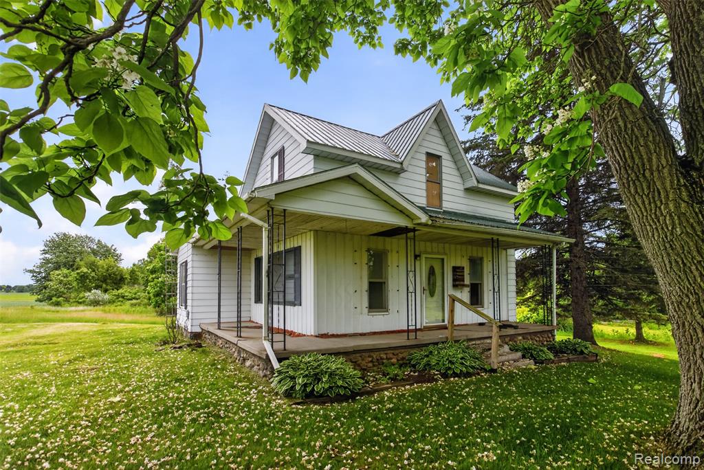 6007 Leix Road, Mayville MI 48744 9614 photo 1
