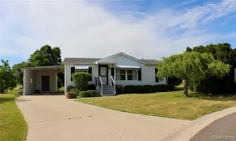 8171 Chickadee Court, Freeland MI 4862 manufactured home for sale