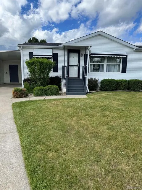 8171 Chickadee Court, Freeland MI 4862 photo 2
