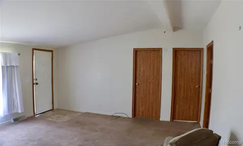 8171 Chickadee Court, Freeland MI 4862 photo 3