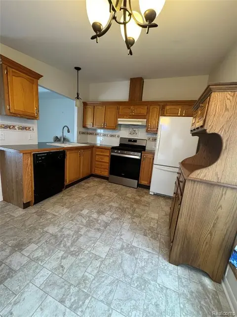 8171 Chickadee Court, Freeland MI 4862 photo 4