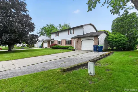 2312 Darwin Lane, Saginaw MI 48603 3456 photo 3