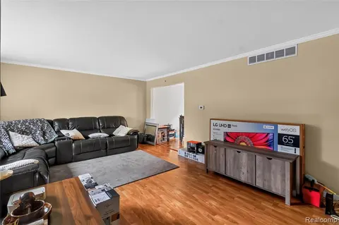 2312 Darwin Lane, Saginaw MI 48603 3456 photo 5