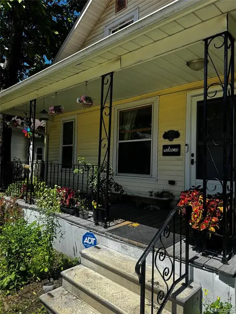 1308 W Genesee Avenue, Saginaw MI 48602 5144 photo 3