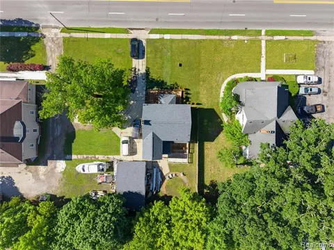 1624 Gratiot Avenue, Saginaw MI 48602 2631 photo 3