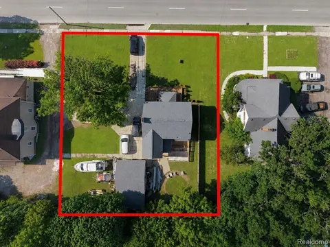 1610 Gratiot Avenue, Saginaw MI 48602 2631 photo 3