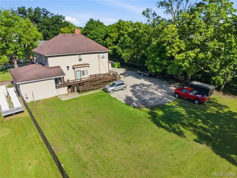 1610 Gratiot Avenue, Saginaw MI 48602 2631 photo 5