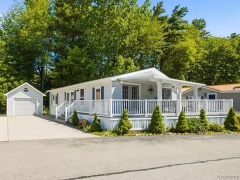 2545 Lakeshore Road, Applegate MI 48401 manufactured home for sale