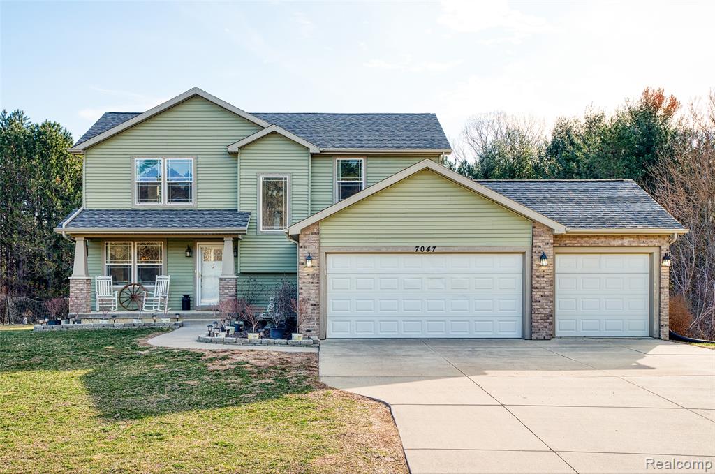 7047 Bennington Greens Drive, Owosso MI 48867 9123 photo 1