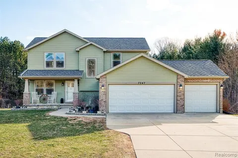 7047 Bennington Greens Drive, Owosso MI 48867 9123 home for sale