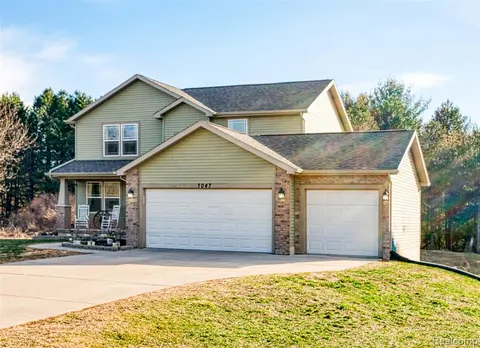 7047 Bennington Greens Drive, Owosso MI 48867 9123 photo 2