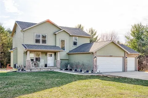 7047 Bennington Greens Drive, Owosso MI 48867 9123 photo 3