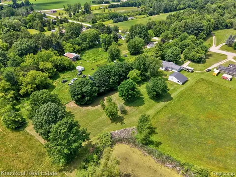 4585 Birch Run Road, Millington MI 48746 9427 photo 4