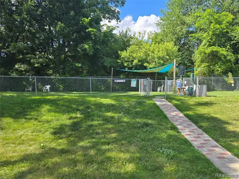 10001 Goodall, Durand MI 48429 photo 3