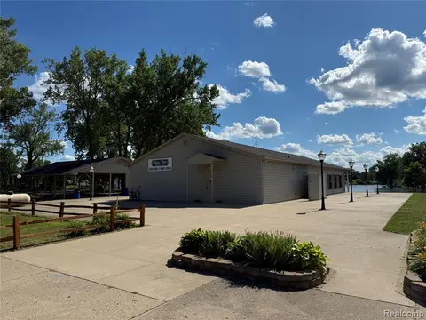 10001 Goodall, Durand MI 48429 photo 5