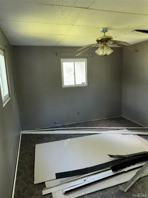 2418 Morris Street, Saginaw MI 48601 3946 photo 4