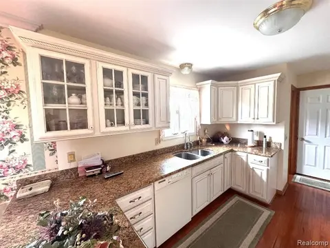 6686 Schott Road, Mayville MI 48744 9550 photo 2
