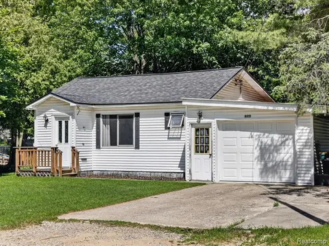 706 N Ionia Street, Gladwin MI 48624 1452 photo 2