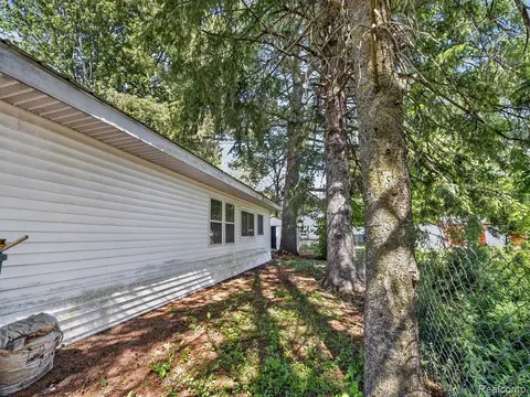 706 N Ionia Street, Gladwin MI 48624 1452 photo 5