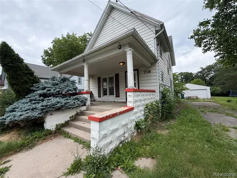 718 River Street, Owosso MI 48867 2674 photo 3