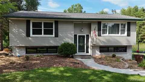 7915 Hillcrest Drive, Laingsburg MI 48848 9756 photo 3