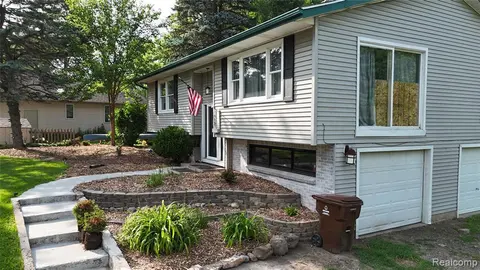 7915 Hillcrest Drive, Laingsburg MI 48848 9756 photo 4